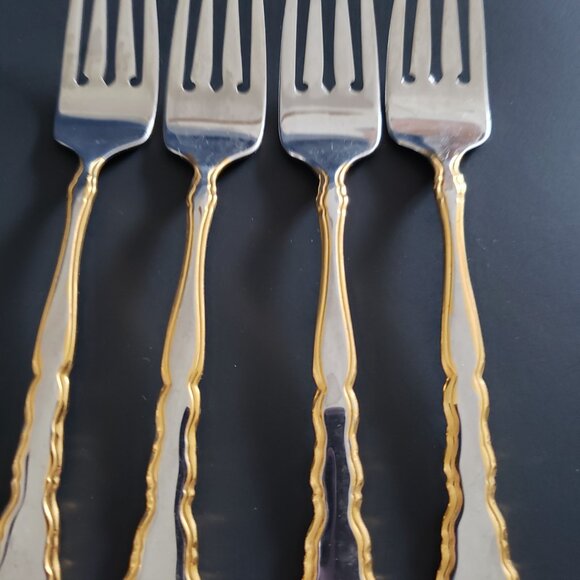 Oneida GOLDEN ROYAL CHIPPENDALE Community Stainless Salad Fork 6 3/4" - Picture 5 of 10